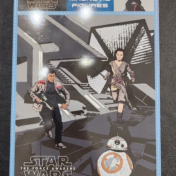 Star Wars, The Force Awakens Magnetic Figures Pottery Barn Kids Tin Box 2015 NOS - Picture 1 of 10